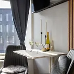 Bright Lofts Near Center Harbour Daire