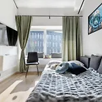 Bright Lofts Near Center Harbour Daire