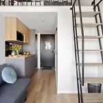 Bright Lofts Near Center Harbour Daire