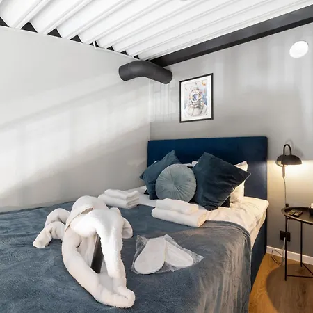 Bright Lofts Near Center Harbour * Reval