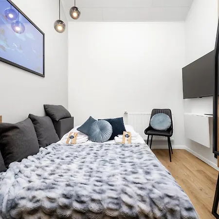 Bright Lofts Near Center Harbour