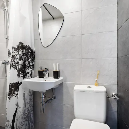 Bright Lofts Near Center Harbour Apartman *