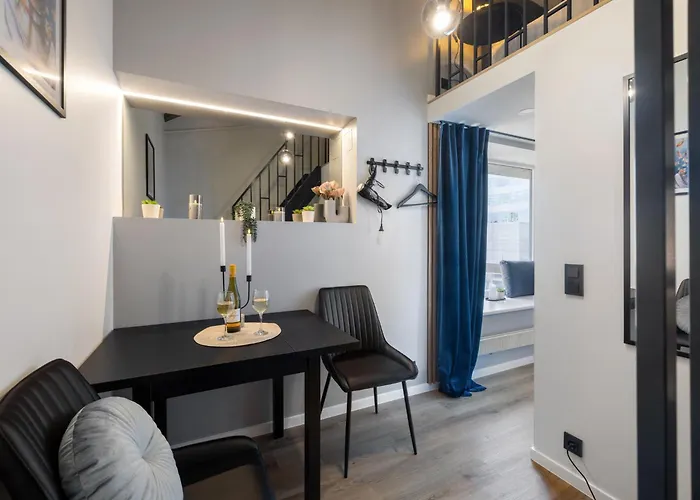 Bright Lofts Near Center Harbour *