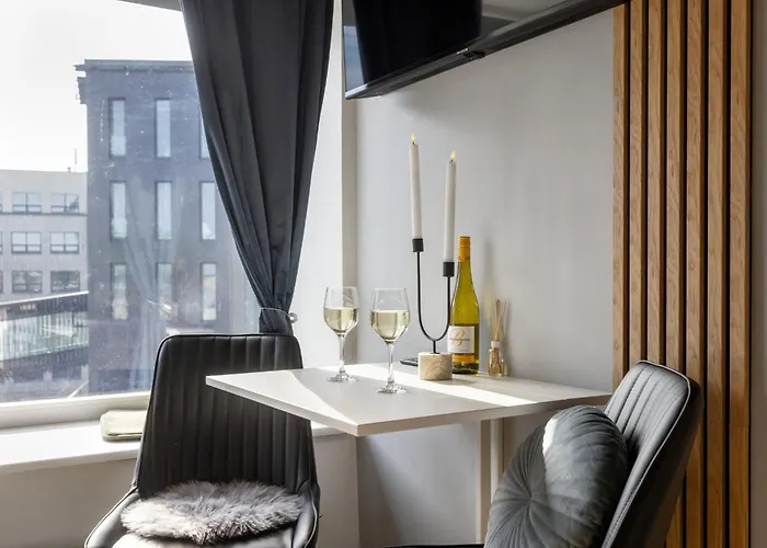 Bright Lofts Near Center Harbour Апартаменты