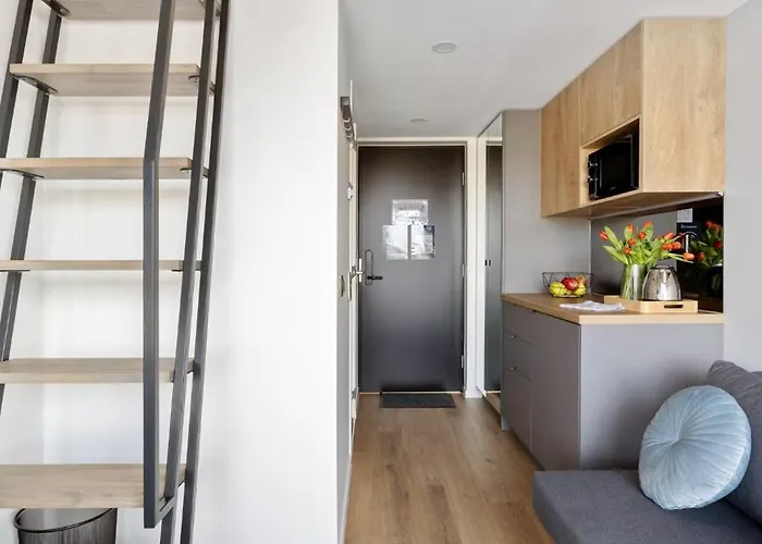 Bright Lofts Near Center Harbour Apartmán