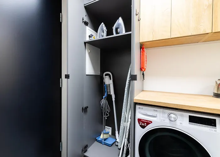 Bright Lofts Near Center Harbour